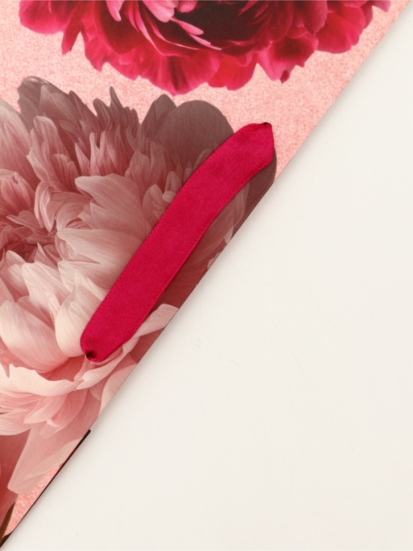 Пакет подарочный вертикальный "Счастливых моментов", 26 &times; 32 &times; 12 см