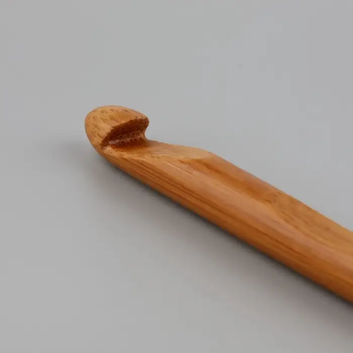 Крючок для вязания, бамбуковый, d=10 мм, 15 см