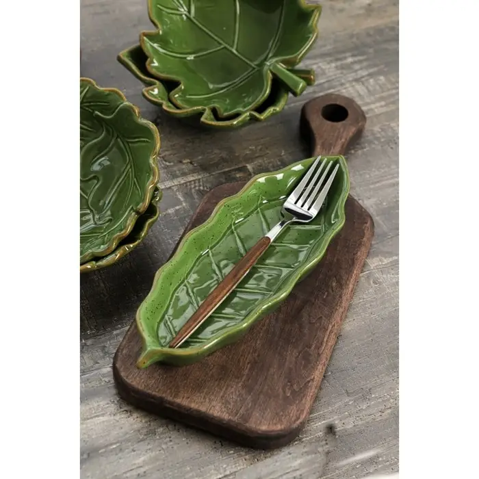 Блюдо сервировочное Доляна &laquo;Лист&raquo;, 25&times;9&times;2,8 см, цвет зелёный