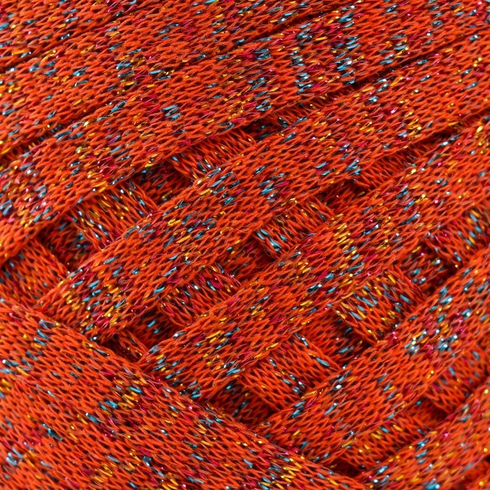 Трикотажная пряжа "Риббон" с люрексом 85м/170&plusmn;5 гр (Рябина, люрекс: Радуга)