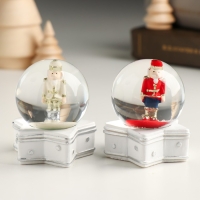 Снежный шар новогодний стеклянный &laquo;Щелкунчик на звезде&raquo;, 5&times;5&times;6 см, МИКС