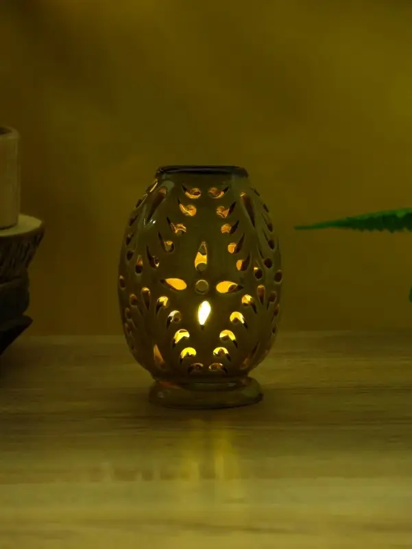 Аромалампа с крышкой &laquo;Вазочка&raquo;, 9&times;9&times;12 см, керамика, чёрно-коричневая