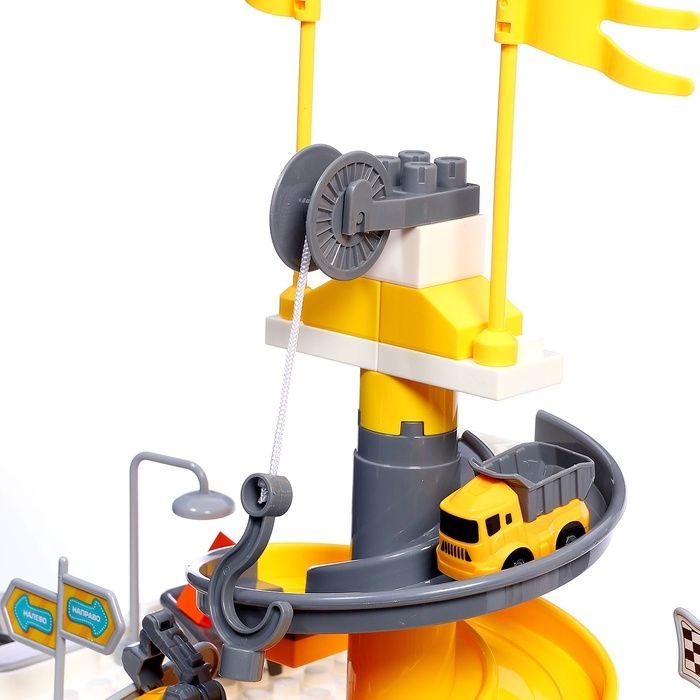 Интерактивный набор-парковка &laquo;Приключения на стройке&raquo;, 4 машинки в наборе, подвижные элементы, аксессуары