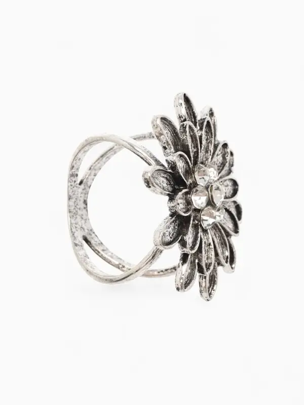 Кольцо для платка "Цветок Хризантема", цвет белый в чернёном серебре