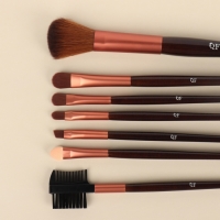 Набор кистей для макияжа &laquo;Рептилия&raquo;, 7 предметов, чехол на кнопке, цвет чёрный