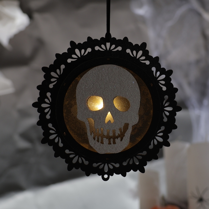 Подвеска с подсветкой &laquo;Череп&raquo;, 14,5 &times; 14,5 &times; 3 см