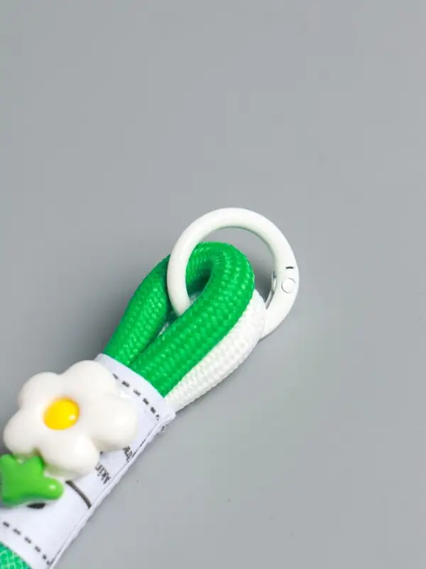 Брелок на карабине "Цветок. Шнур-сетка" двойной шнур 0,7 см бело-зелёный 14,5х2х1,7 см