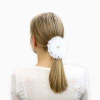 Выпускной. Бант для волос на резинке, белый, 11 см, Кошечка Мари