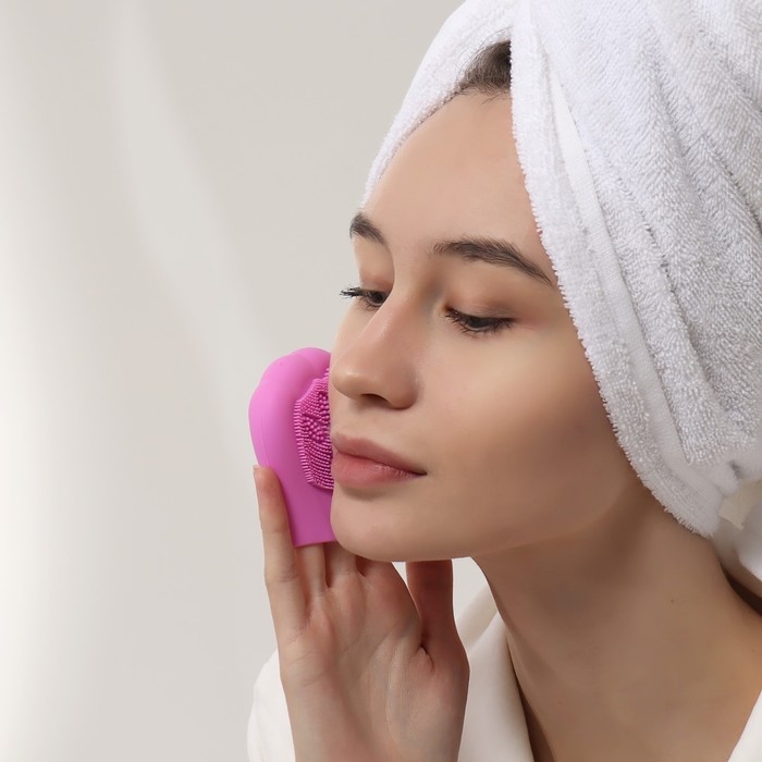 Щётка для умывания, силиконовая, 8 &times; 8 см, цвет МИКС