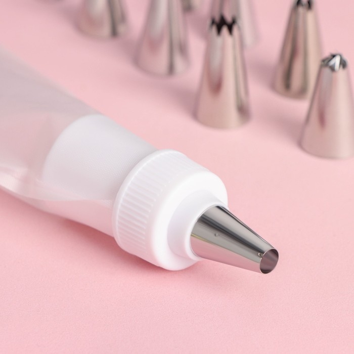 Набор кондитерский Доляна &laquo;Помощник&raquo;, 13 предметов: 12 насадок d=1,8 см, мешок 23 см, насадки МИКС