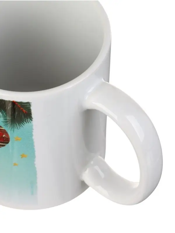 Кружка керамическая &laquo;Приятных сюрпризов!&raquo;, ёлочная игрушка, 320 мл