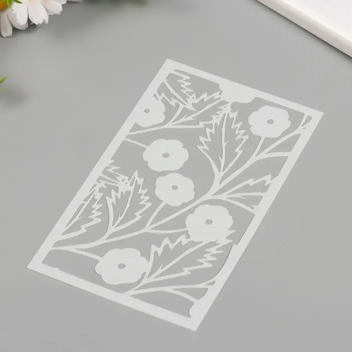 Трафарет фоновый пластик "Маленькие цветы" 12х20 см