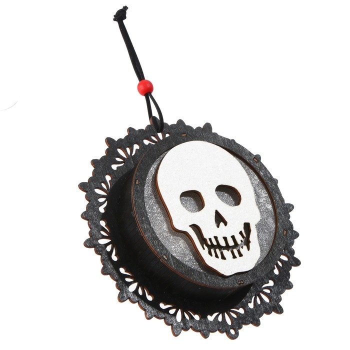Подвеска с подсветкой &laquo;Череп&raquo;, 14,5 &times; 14,5 &times; 3 см