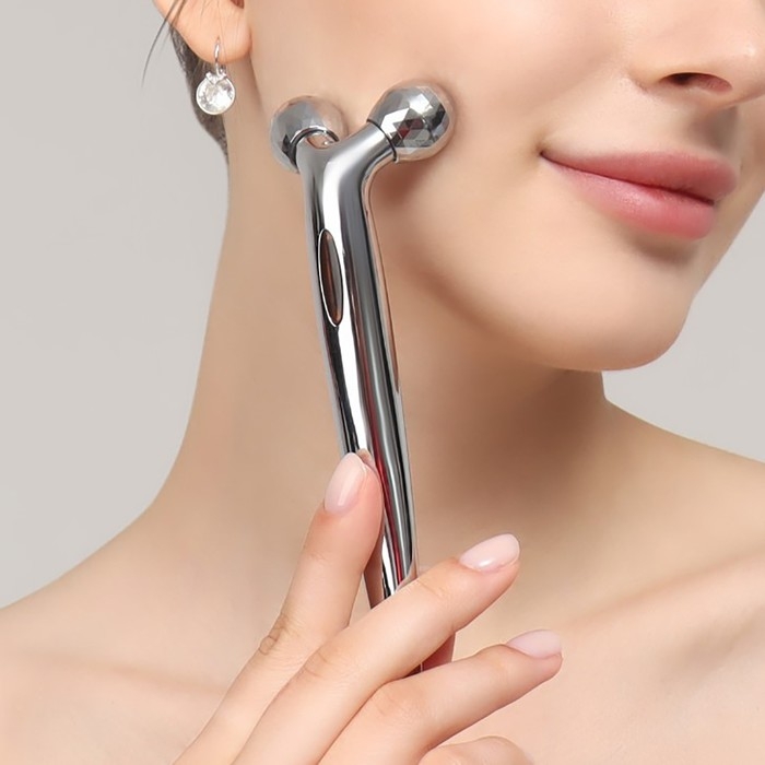 Массажёр для лица и зоны декольте, 2 шара, 14,3 &times; 4,5 см, цвет серебристый