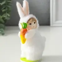 Сувенир пасхальный "Малыш в костюме кролика с морковкой" 7,5х5,5х14,5 см