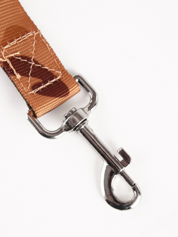 Ремень - поводок безопасности для собак амортизирующий, 50-70 х 2,5 см, коричневый камуфляж