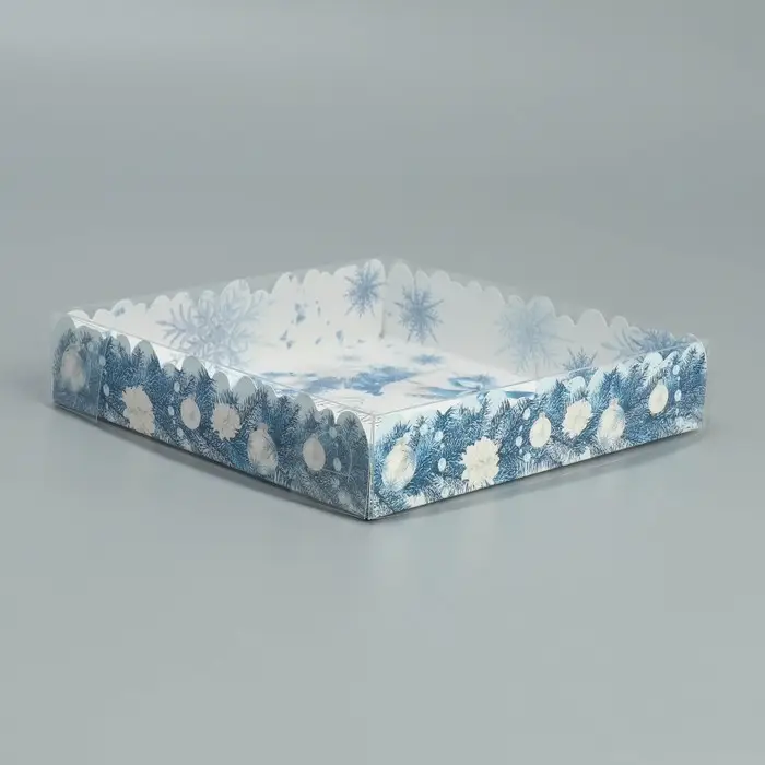 Коробка для кондитерских изделий с пластиковой крышкой &laquo;Волшебных праздников&raquo;, 15 х 15 х 3 см