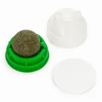 Игрушка для кошек из кошачьей мяты "Кот" на основании, 4,5х4,8х4,8 см, зеленая