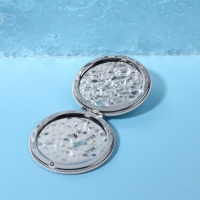 Зеркало складное &laquo;CUTIE&raquo;, d = 7 см, с увеличением, искусственная кожа, цвет бежевый