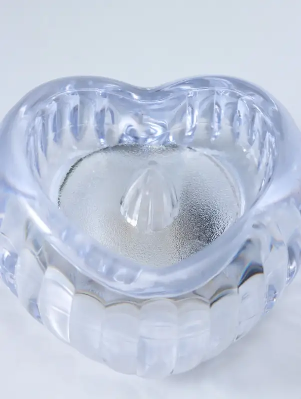 Светодиодная свеча LED "Свеча в сердце-льдинке" 3хLR1130 прозрачный 5,5х5,5х3,3 см