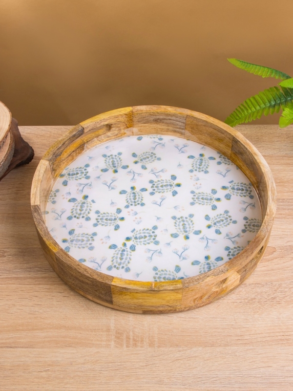 Поднос круглый с бортиками "Черепаха и цветы" дерево манго 35х35х6,5 см