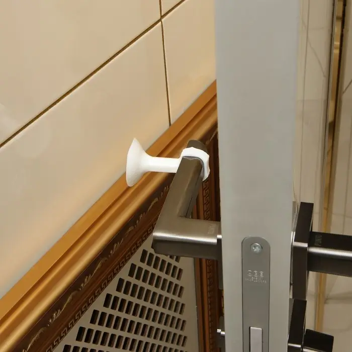 Дверной ограничитель ТУНДРА на ручку, d=18 мм, h=68 мм, белый, 1 шт.