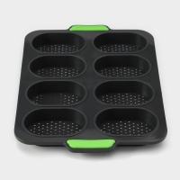 Форма для выпечки с перфорацией &laquo;Булочки&raquo;, силикон, 34,5&times;23&times;2,5 см , 8 ячеек (9,5&times;6,3&times;2,4 см), чёрная
