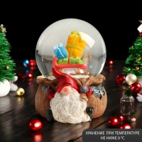 Сувенир полистоун водяной шар "Гном с мешком и сани с подарками" 7х8х9 см