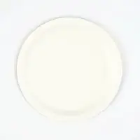 Тарелка бумажная "Три лошадки" , красная 18 см