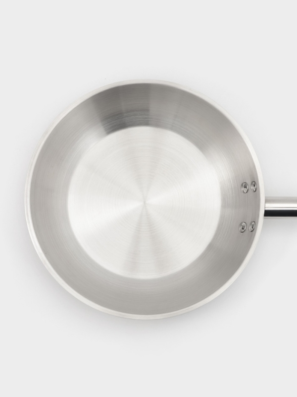 Сковорода d=28 см, h=6 см, толщина стенки 0,6 мм, индукция, дно al+fe+al