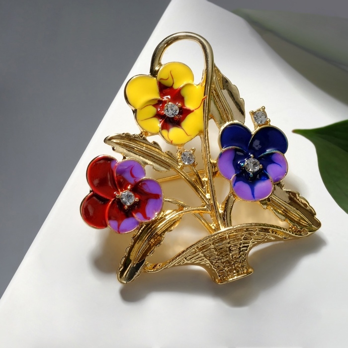 Брошь &laquo;Цветочная корзинка&raquo; анютины глазки, цветная в золоте