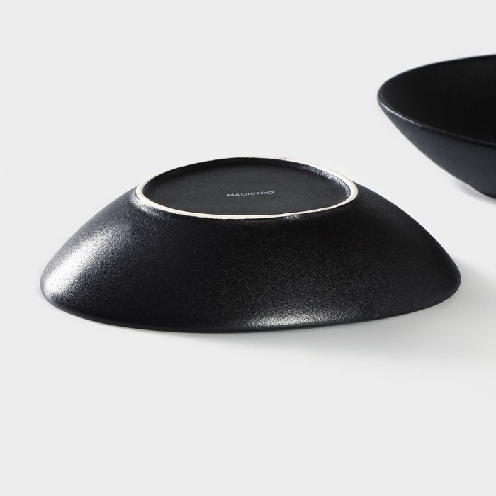 Тарелка глубокая фарфоровая Magistro Carbon, 17,5&times;15 см, цвет чёрный