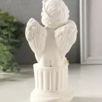 Фигурка гипс &laquo;Ангел на тумбе с цветами&raquo;, 15&times;7 см, белый с росписью