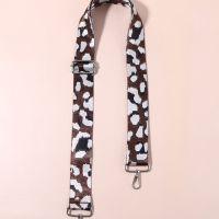 Ручка для сумки &laquo;Орнамент леопард&raquo;, стропа, с карабинами, 139 &plusmn; 3 &times; 3,8 см, цвет молочный