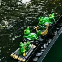 Садовая фигура 14 х 13 х 9,5 см "Лягушка в шине" Водоплавающая