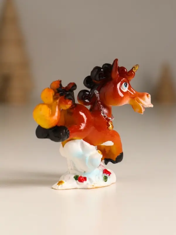 Сувенир полистоун "Лошадка на облачке с розами" МИКС 6,4х2,5х6 см