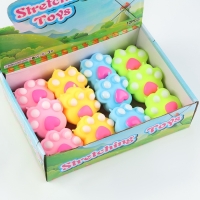 Мялка &laquo;Лапка&raquo; с пастой, цвета МИКС