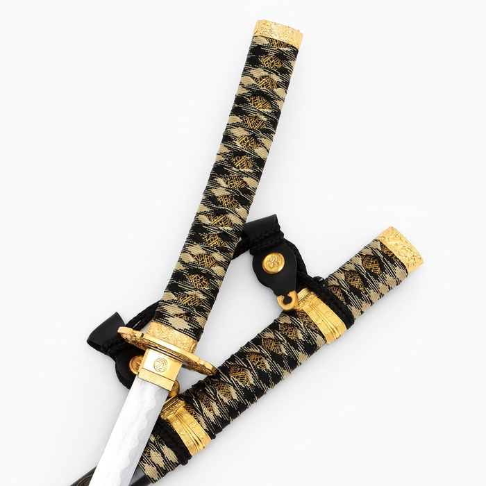 Сувенирное оружие "Катана Хикэру" 78 см, чёрная с золотом, на подставке