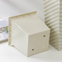 Кашпо для цветов со вставкой &laquo;Ротанг&raquo;, вставка 1,5 л, цвет белый