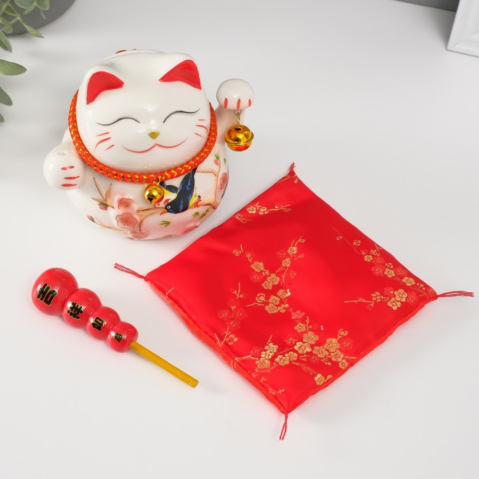 Копилка керамика "Кот манэки-нэко на коврике с колокольчиками" 12,5х13х10,5 см