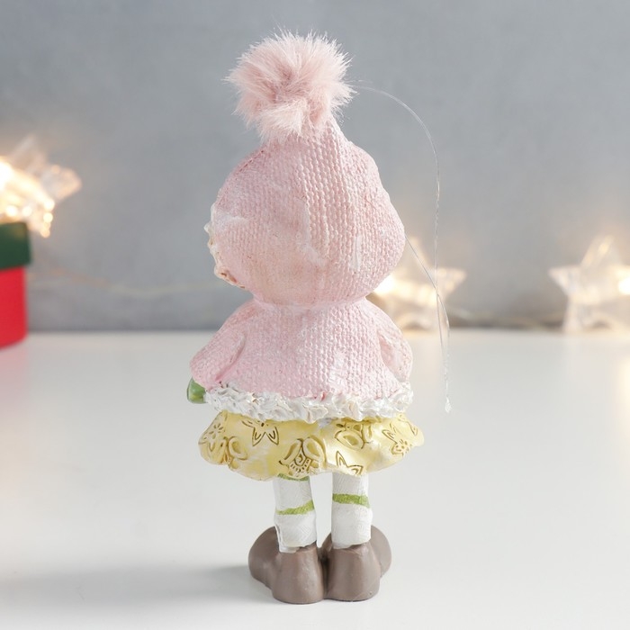 Сувенир полистоун подвеска "Девочка в розовой курточке с капюшоном" 6х5х13 см