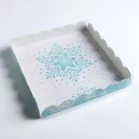 Коробка для кондитерских изделий с пластиковой крышкой &laquo;Let it snow&raquo;, 21 х 21 х 3 см