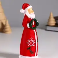 Сувенир полистоун "Дед Мороз в красном кафтане с венком/домиком" МИКС 5х4,5х14 см