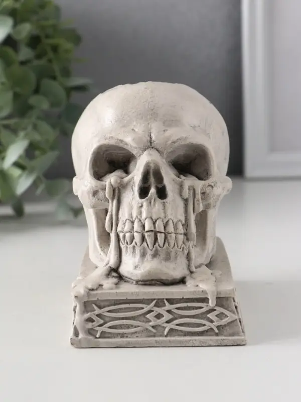 Подсвечник &laquo;Череп на пьедестале&raquo;, 10&times;7&times;10.5 см, серый