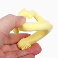 Прорезыватель силиконовый для зубов Крошка Я &laquo;Лебедь&raquo;, щеточка, на присоске, желтый