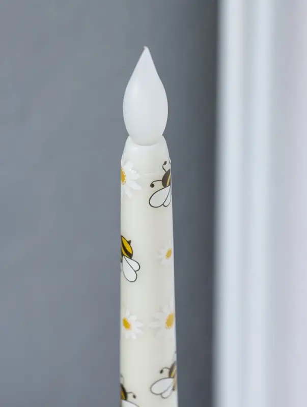 Свечи светодиодные "Античные. Ромашки и пчёлки" набор 2 шт 2хААА 2х2х27,5 см 2,5х7х32 см