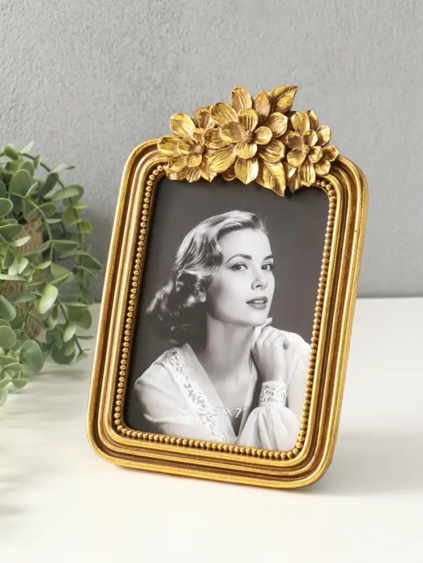 Фоторамка полистоун 13х18 см "Цветочный венок" золото 25х16,5х1,5 см