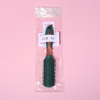 Расчёска массажная, прорезиненная ручка, 5 &times; 24 см, цвет зелёный/золотистый