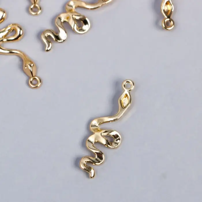 Декор для творчества металл "Золотая змейка" 2,8х0,9 см