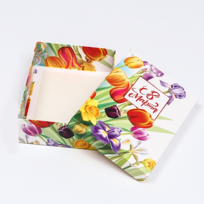 Подарочная коробка "8 марта, тюльпаны", 21 х 15 х 5,7 см